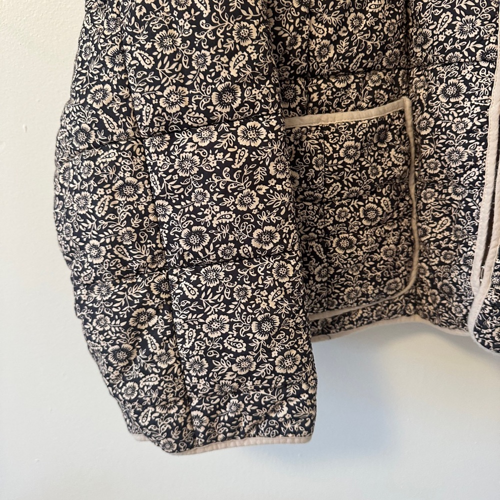 Entro Floral Cotton Quilted Jacket with Patch Pockets | Size Medium - Picture 5 of 10